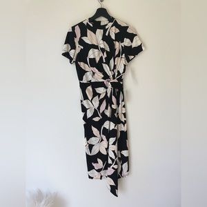 NWT MAGGY LONDON MINI DRESS